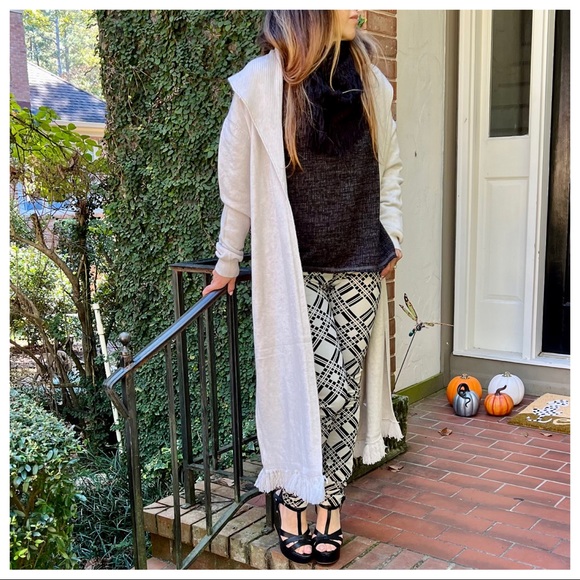 ✨LAST✨Cashmere Italy fabulous comfy soft Cashmere Blend long fringe hem Cardigan - Picture 5 of 7